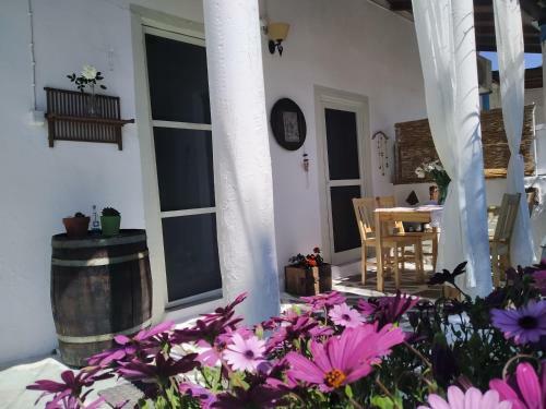 Abelaki Holiday Home