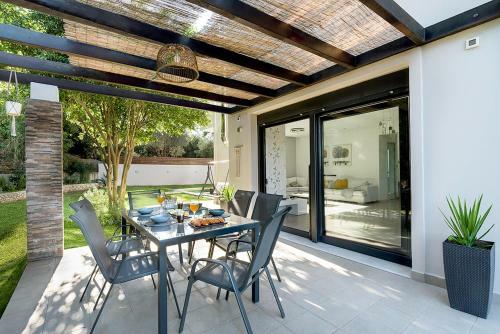 Green Horizon Villa