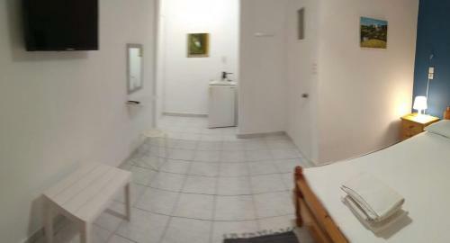 Hostal Fourni Sand