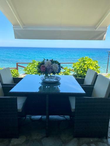 Apartamento Agios Ioannis Luxurious Beachfront Studio
