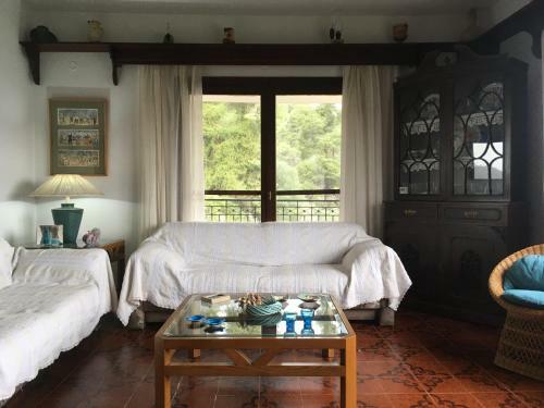 Apartamento Fteroti House