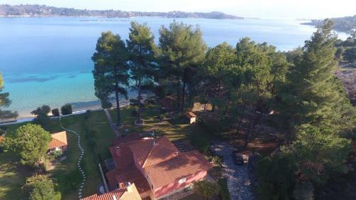 Villa Endless Sea - Beachfront, Sea Views, Private Beach