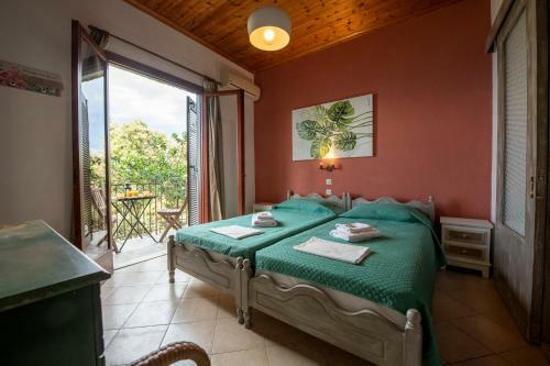 Katerina Fotopoulos Rooms & Apartments