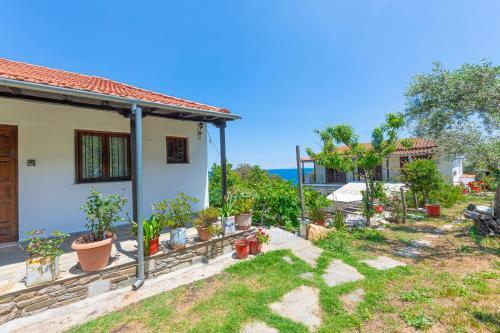 Katerina Fotopoulos Rooms & Apartments