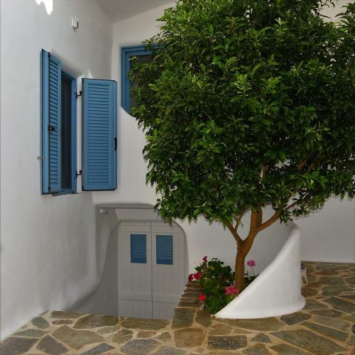 Villa In Marathonos