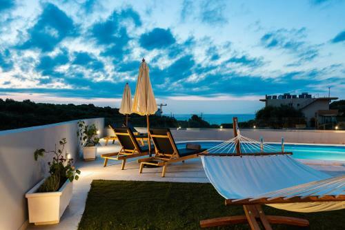 Nikiforos Villa, Coastal Retreat!