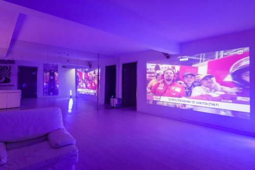 Villa Bond With Private Swimming Pool And Spa