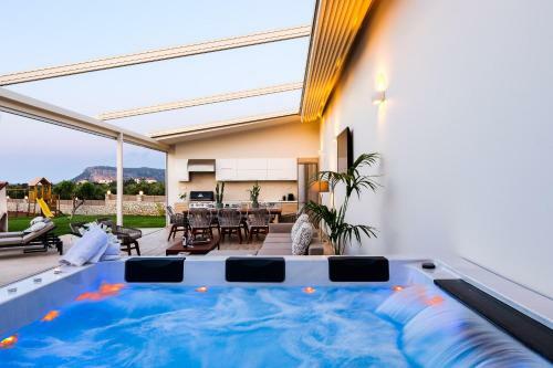 Villa Aelia Residence, A Luxurious Pampering Experience!