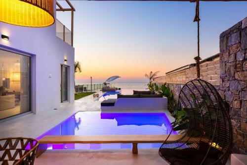 La Casa Di Mare, Luxury Beach Front Villa!