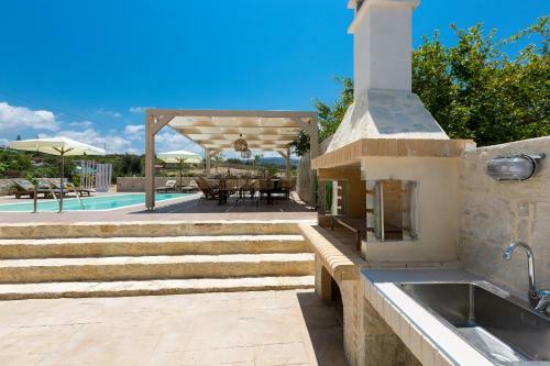 Anesis Villa, Spacious & Cozy!