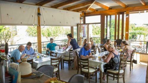 Hostal Room In Studio - Beautiful Studio For 2 People With Outdoor Pool