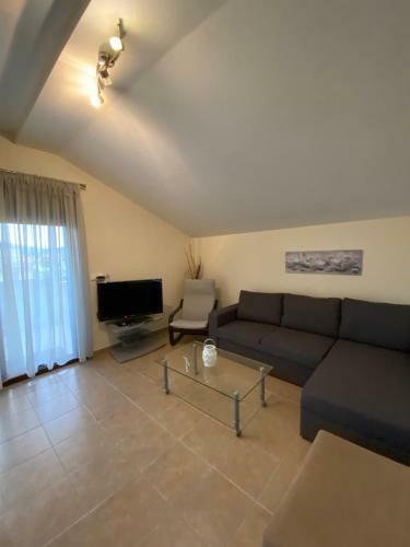 Evgenia & Zoe Apartments