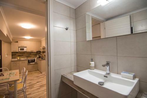 Amaranti Luxury Apartments & Studios