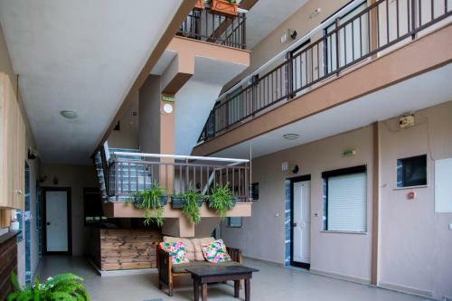 Apartamento Thealos Inn