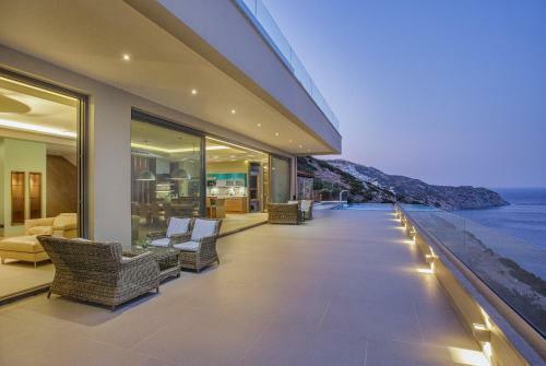 Amfitriti Luxury Villa