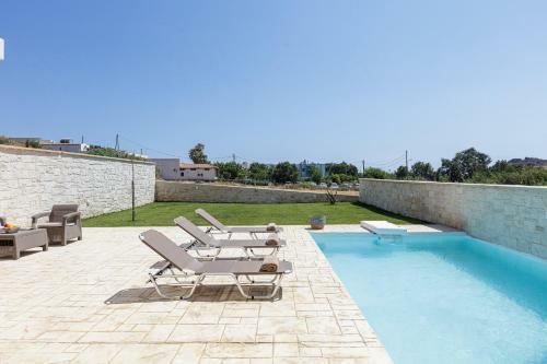 Mythos Villas With Heated Pool
