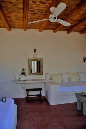 Pambelos Lodge