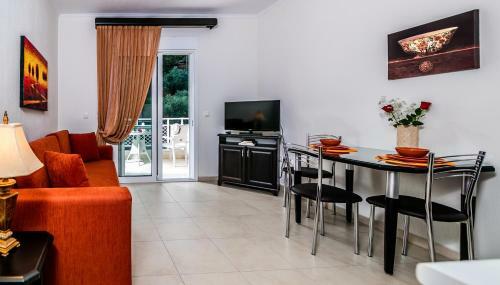Niki Apartments