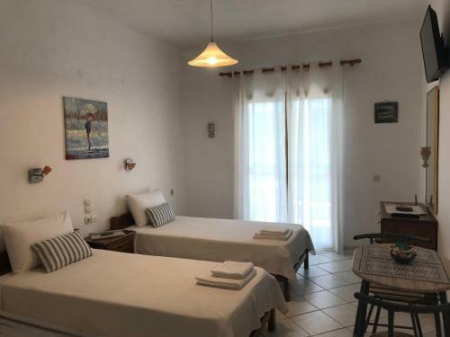 Floros Apartments
