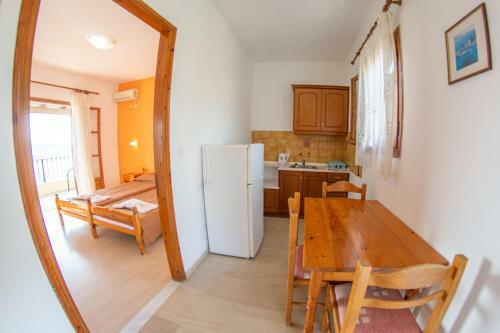 Evinos Apartments