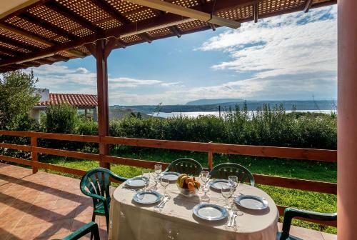 Villa Helen 200m From The Beach In Tersanas
