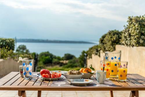 Villa Helen 200m From The Beach In Tersanas
