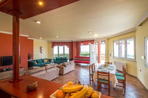 Villa Helen 200m From The Beach In Tersanas