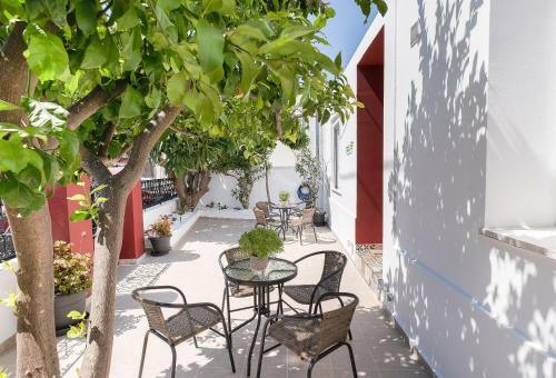 Sergio's Plumeria Apartments