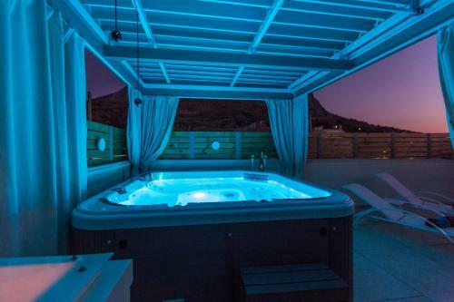Ekaterini Luxury House