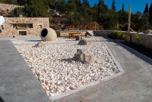 Nikolakos Villa