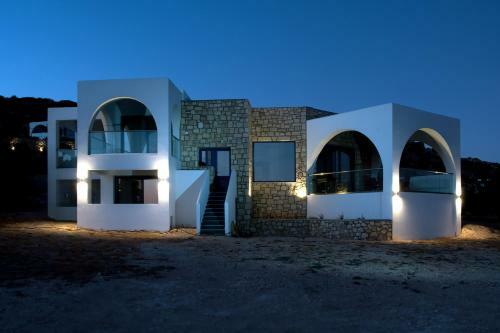 Aelia Luxury Villa