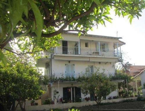Pantazis Apartment