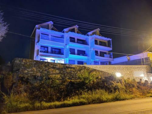 Ariti Luxury Apartment, Nikiana