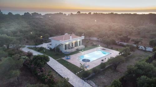 Villa Adonis