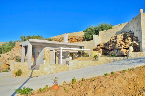 Koukis House