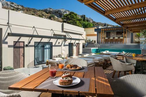 Casa D'irene Deluxe Hotel