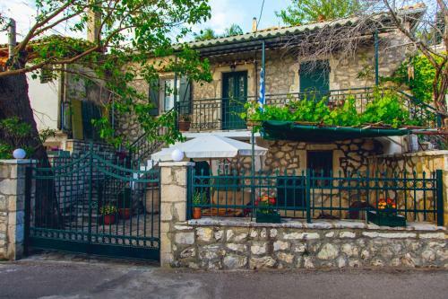 Traditional Guesthouses Xenofon