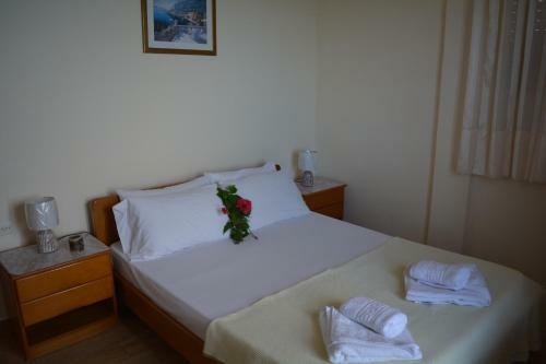 Hostal Fiore Rooms