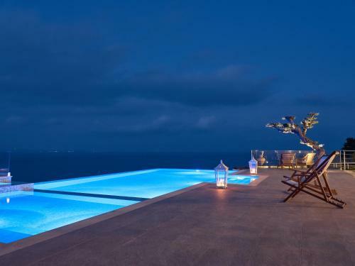 Golden July Luxury Villa