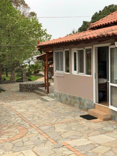 Petrochori Beach House