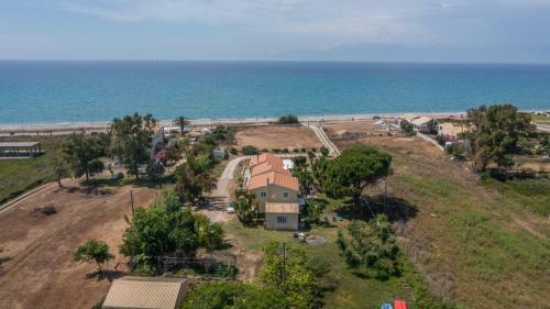 Lazaris Apartments