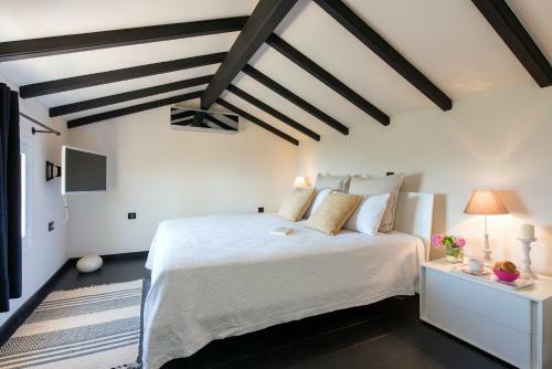 Villa Terra Rossa - Between The Coast And The Mountain