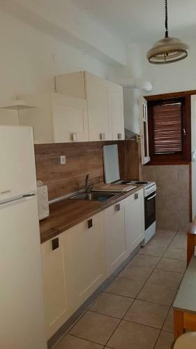 Lagonisi Beach Apartments Kalamaras