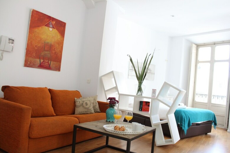 Life Apartments Calder�n