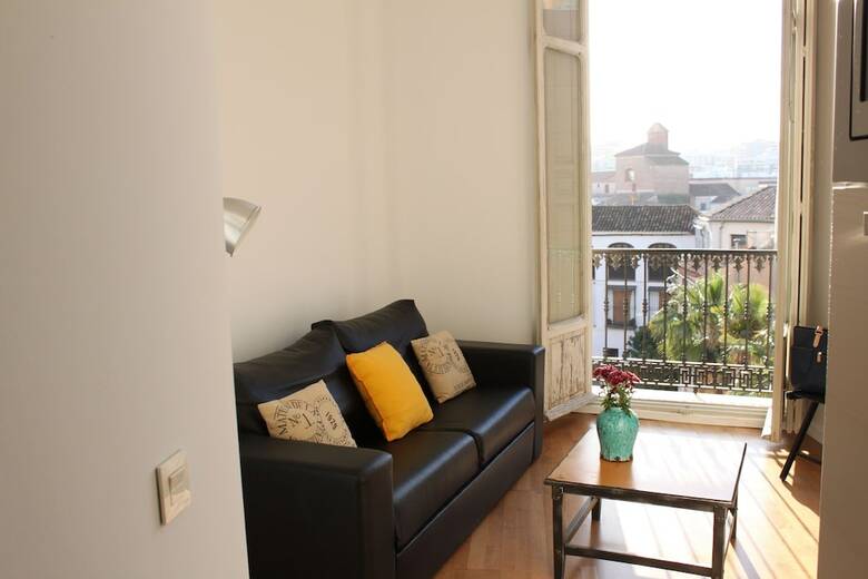 Life Apartments Calder�n