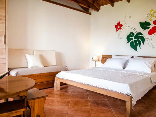 #flh - Barefoot Beachfront Bungalows