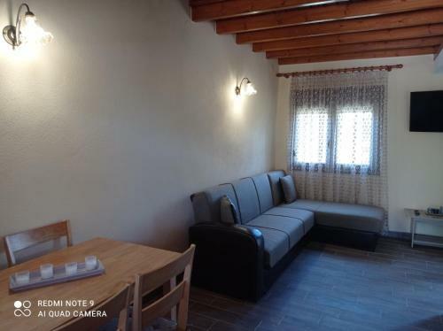 Ioannis Stagkonis House 2