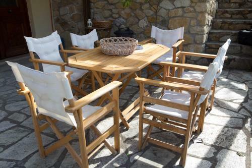 #flh - Villa Achilles, Trani Ammouda Beach