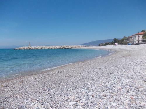 Akrogiali Beach Apartments