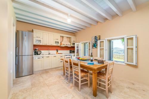Siora Tanto Rustic Villa